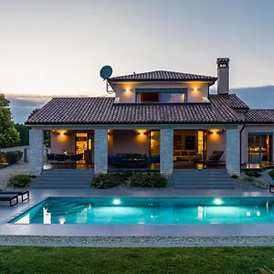 Labin In Zartinj - Luxury Privacy Heated Pool With Auto Cover Дом отдыха