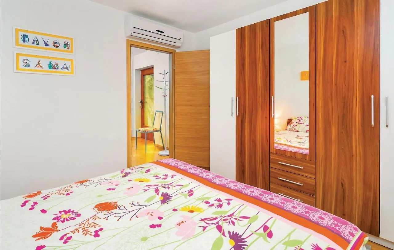 Amazing Apartment In Labin With Wifi