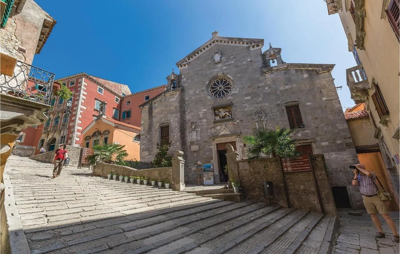 Amazing Apartment In Labin With Wifi